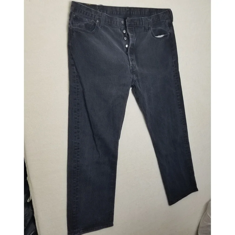Levi's 501 size 38x32 Men's Black Denim Button Fly Straight‎ Leg Jeans